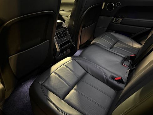 Used 2020 Land Rover Range Rover Sport HSE image 23