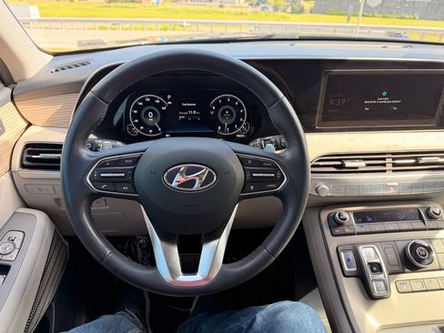 Used 2022 Hyundai Palisade Limited FWD image 16