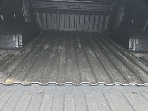 Used 2024 Chevrolet Silverado 1500 LT Trail Boss w/ Convenience Package II image 18