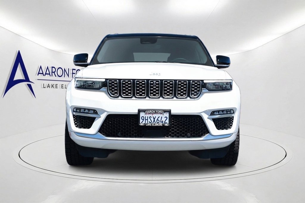 Used 2023 Jeep Grand Cherokee Summit w/ Luxury Tech Group V AWD/4WD image 2