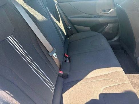 Certified 2024 Hyundai Elantra SEL FWD image 22