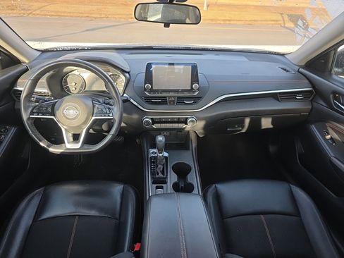 Used 2021 Nissan Altima 2.5 SR w/ SR Premium Package image 13