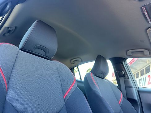 Used 2025 Toyota Prius Plug-In Hybrid image 16