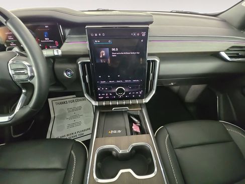 Certified 2024 GMC Acadia Denali w/ Super Cruise Package AWD/4WD image 14