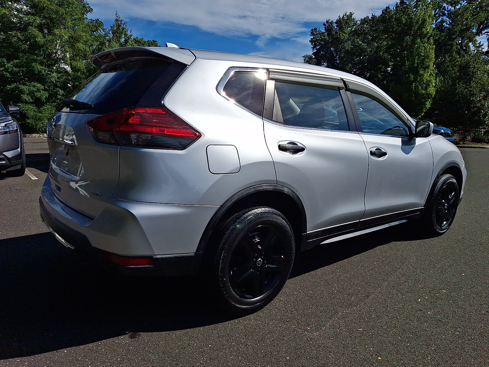 Certified 2017 Nissan Rogue S AWD/4WD image 6
