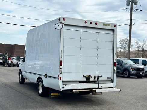 Used 2019 Ford E-350 and Econoline 350 Super Duty RWD image 3
