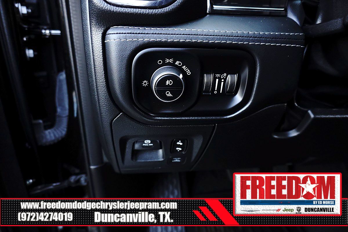 Used 2025 RAM 1500 Limited w/ Off Road Group AWD/4WD image 27