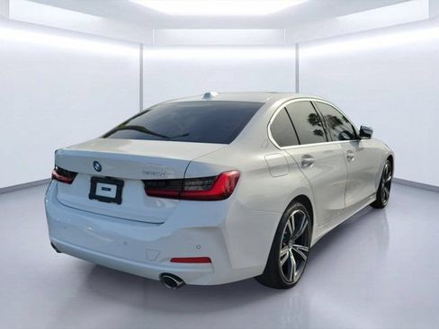 Used 2024 BMW 330i Sedan w/ Convenience Package RWD image 4