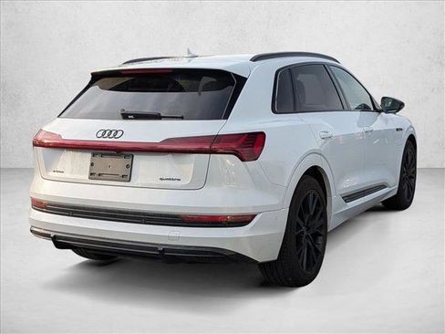 Used 2022 Audi e-tron Chronos w/ Chronos Package image 4