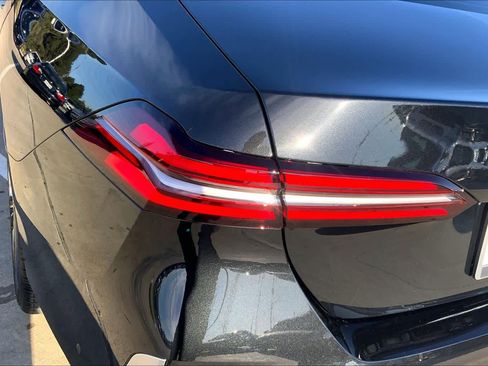 Used 2026 BMW 530i w/ Premium Package image 42