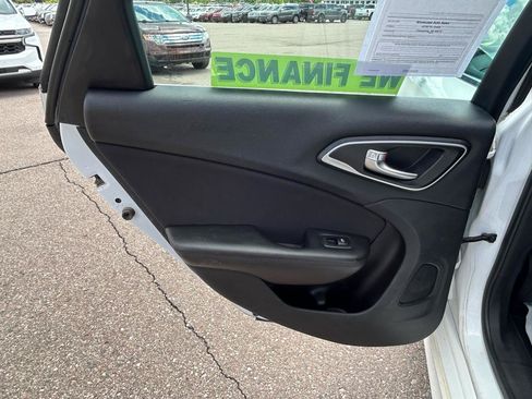 Used 2015 Chrysler 200 Limited w/ Convenience Group FWD image 13