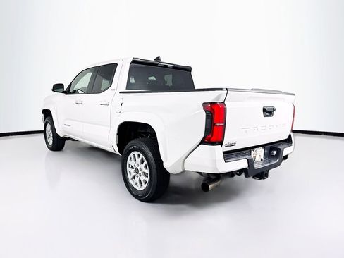 Used 2025 Toyota Tacoma SR5 AWD/4WD image 7