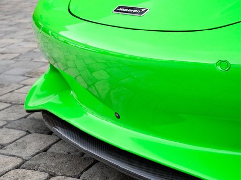 Used 2024 McLaren 750S Spider RWD image 18