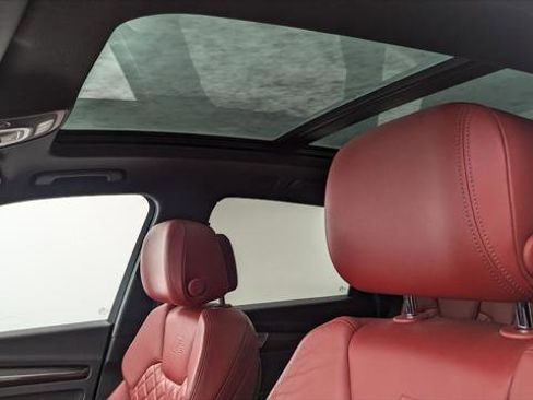 Used 2019 Audi SQ5 Premium Plus w/ Premium Plus Package image 28