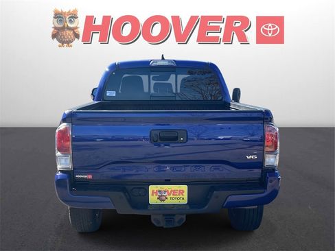 Used 2023 Toyota Tacoma TRD Sport image 3