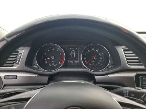 Used 2017 Volkswagen Passat 1.8T R-Line FWD image 14