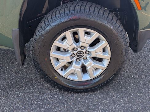 Certified 2022 Nissan Frontier SV w/ Technology Package image 10