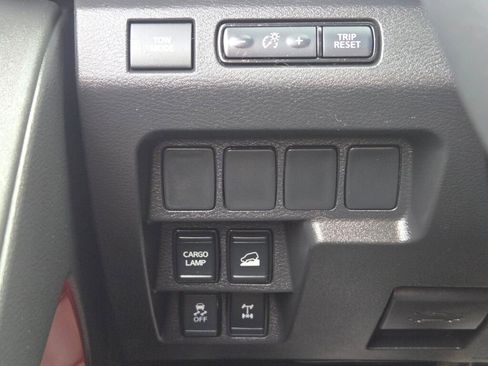 Used 2024 Nissan Frontier PRO-4X w/ Off-Road Protection Package image 27