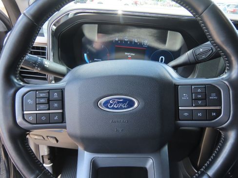 Used 2023 Ford F250 Lariat w/ Lariat Ultimate Package AWD/4WD image 28