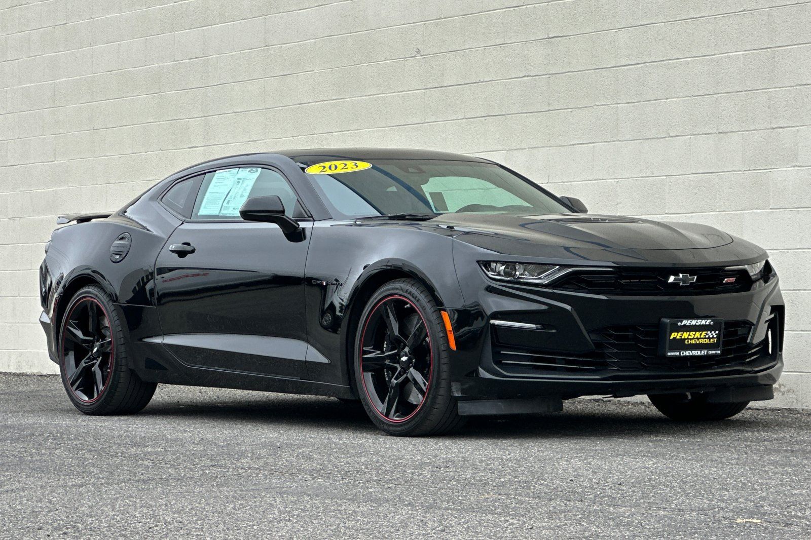 Used 2023 Chevrolet Camaro SS RWD image 2