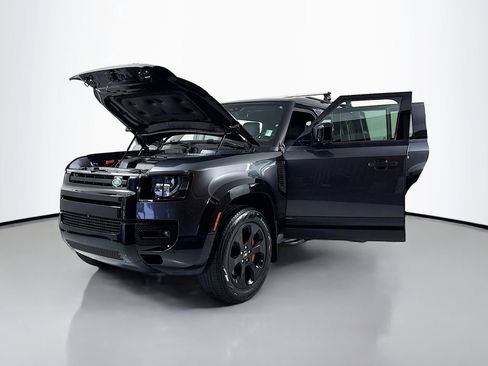 Used 2022 Land Rover Defender 110 X image 23