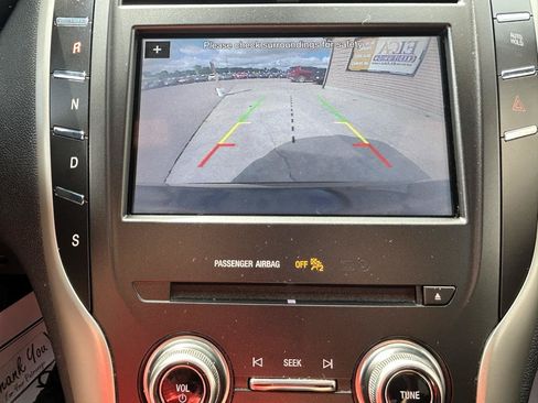 Used 2019 Lincoln MKC Select w/ Select Plus Package AWD/4WD image 24