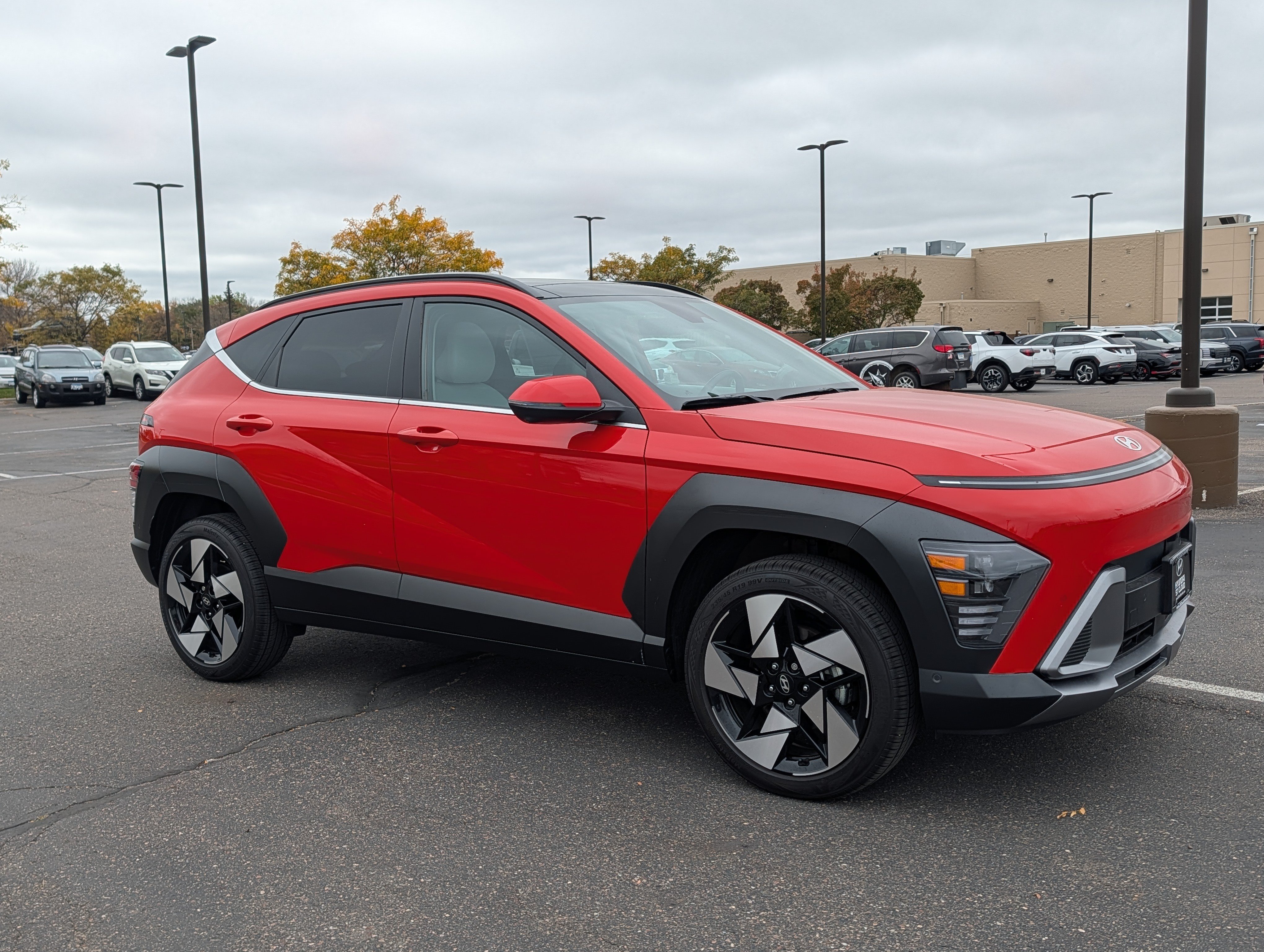 Used 2025 Hyundai Kona Limited AWD/4WD image 7