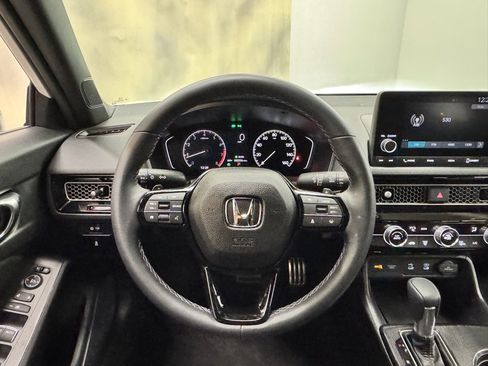 Used 2025 Honda Civic Sport image 18