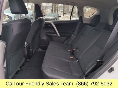 Used 2017 Toyota RAV4 LE w/ Carpet Mat Package image 22
