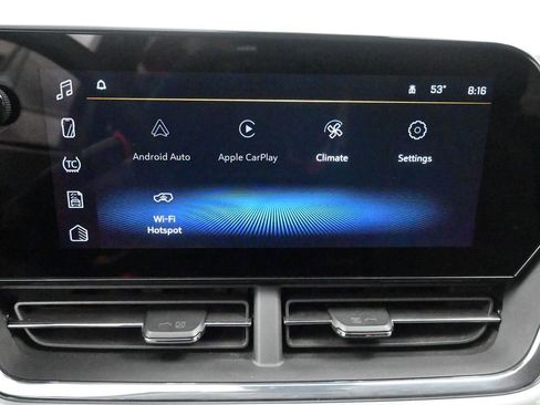 Used 2025 Chevrolet Trax LT image 36