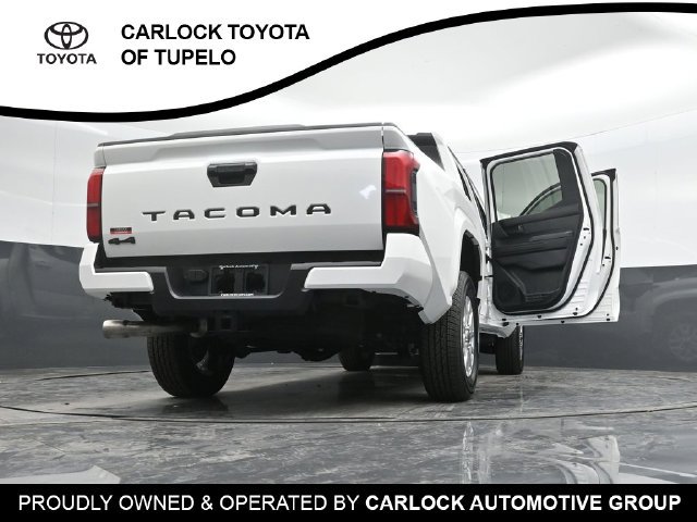 Used 2025 Toyota Tacoma SR5 AWD/4WD image 45