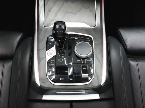 Used 2022 BMW X7 xDrive40i w/ Premium Package image 44