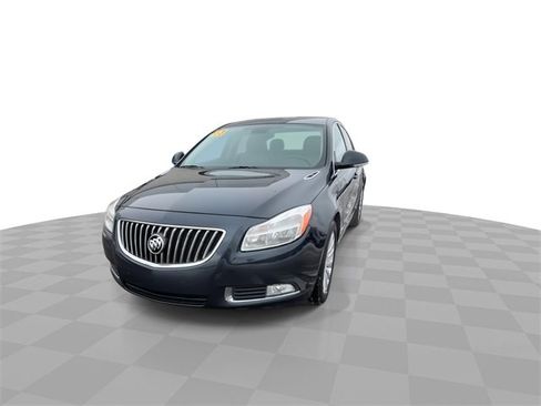 Used 2013 Buick Regal Premium image 3