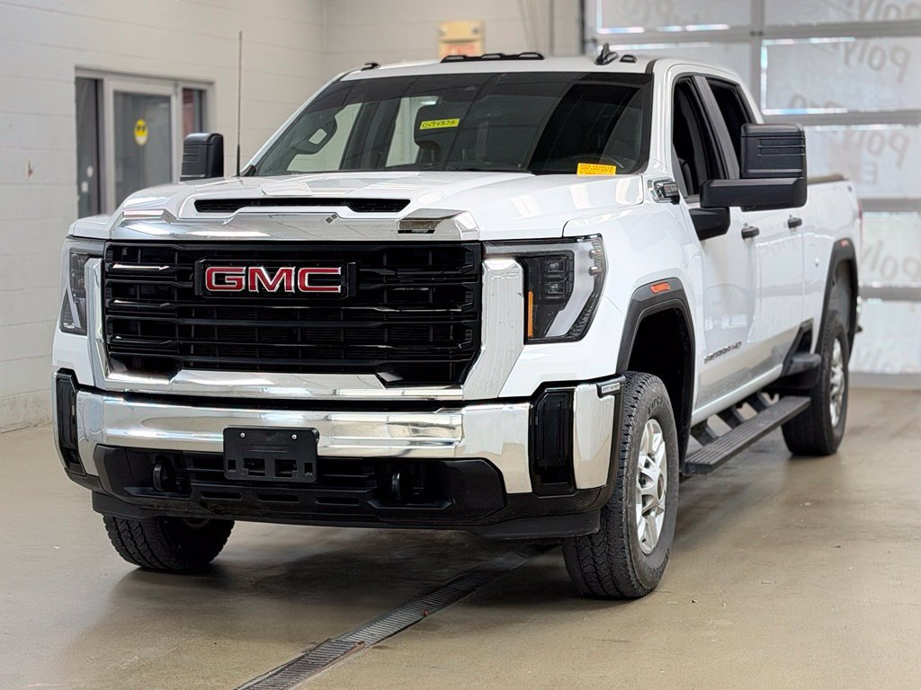 Used 2026 GMC Sierra 2500 Pro AWD/4WD image 3