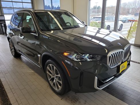 New 2026 BMW X5 xDrive50e image 9