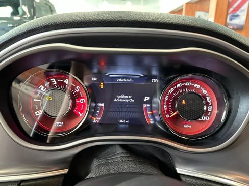 Used 2022 Dodge Challenger SRT Hellcat RWD image 21