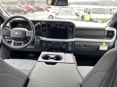 New 2026 Ford F350 XLT w/ XLT Premium Package AWD/4WD image 32