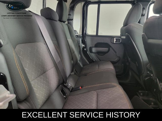 Used 2026 Jeep Gladiator Mojave AWD/4WD image 15