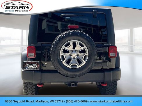 Used 2015 Jeep Wrangler Unlimited Rubicon w/ Connectivity Group AWD/4WD image 5