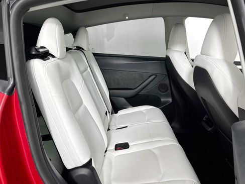 Used 2023 Tesla Model Y Long Range image 41