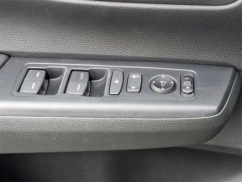 Used 2023 Honda CR-V LX image 22