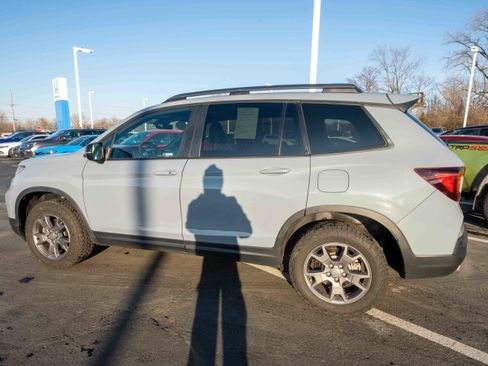 Certified 2024 Honda Passport TrailSport image 4