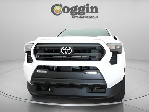 Used 2025 Toyota Tacoma SR5 w/ SR5 Upgrade Package RWD image 14