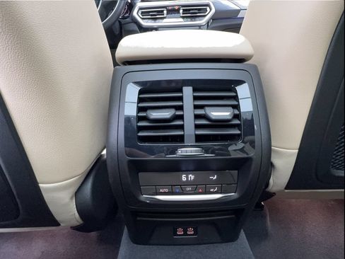 Used 2024 BMW X3 sDrive30i w/ Convenience Package w/ZPA RWD image 40