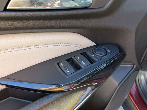 Used 2025 Chevrolet Trax LT w/ LT Convenience Package image 14