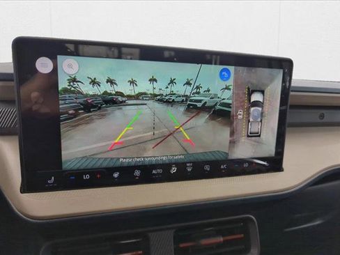 New 2025 Ford Maverick Lariat w/ 4K Tow Package image 13