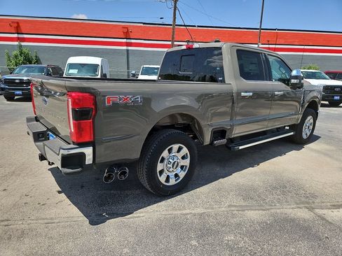 New 2026 Ford F250 Lariat w/ Chrome Package AWD/4WD image 13
