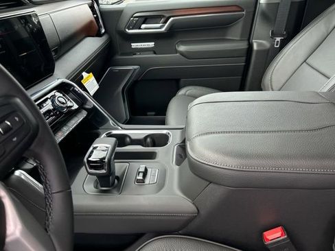 New 2026 GMC Sierra 1500 Denali w/ Denali Reserve Package AWD/4WD image 34