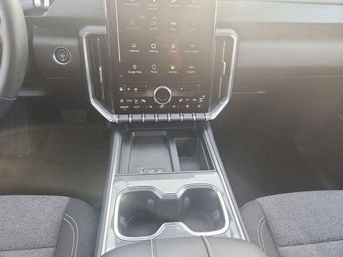 Used 2025 GMC Acadia Elevation image 11