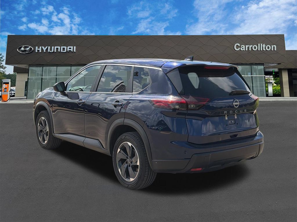 Used 2025 Nissan Rogue SV FWD image 7